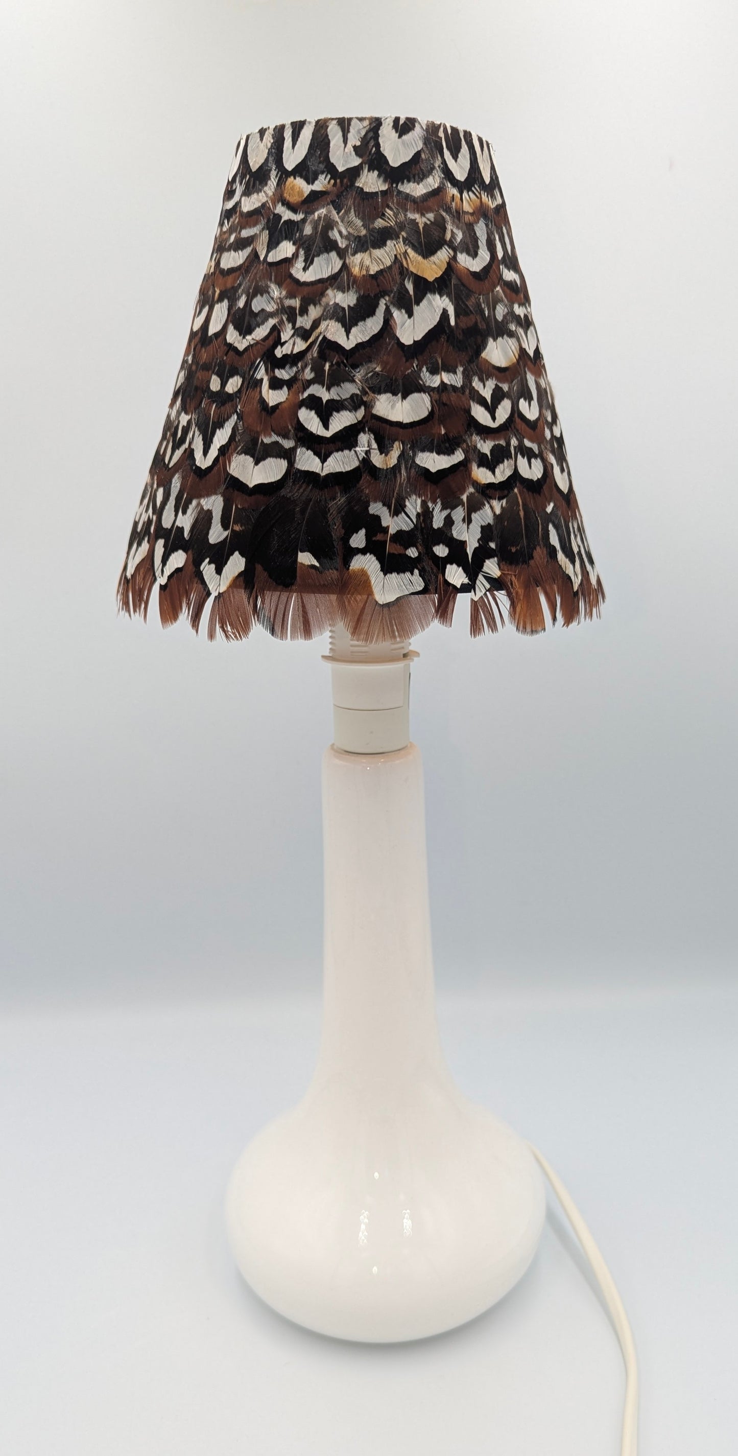 Abat-jour conique en plumes de FAISAN VÉNÉRÉ